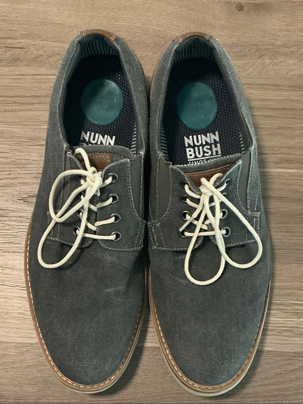 Nunn Bush casual canvas